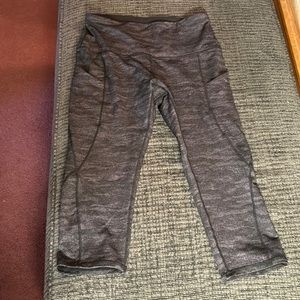 Capri workout leggings.